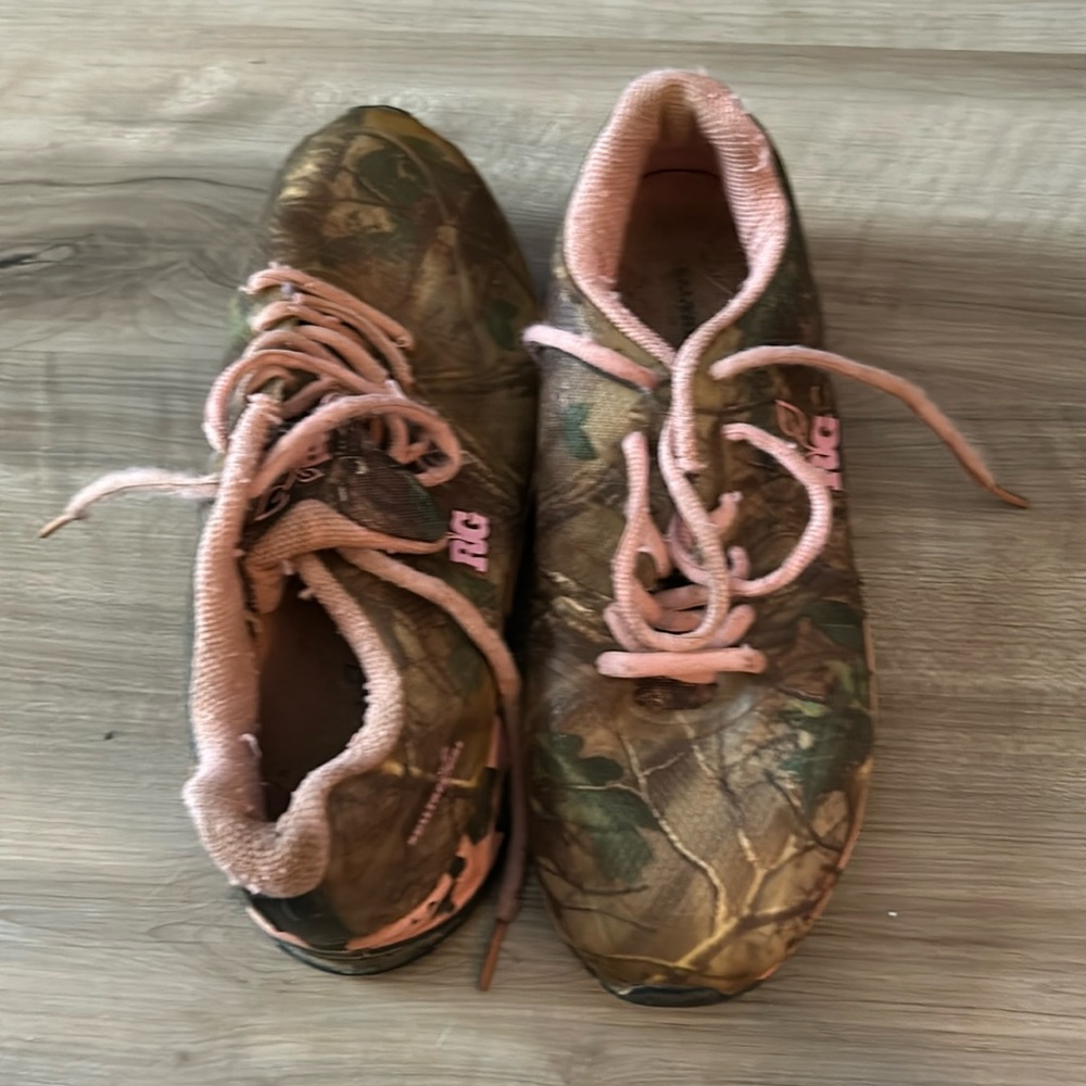 Camo shoes